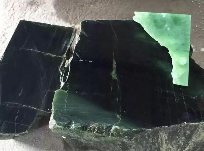 来认识一下这种高大上的碧玉  第7张