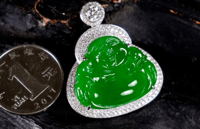 未来翡翠市场的发展趋势将会有何变化？  第5张