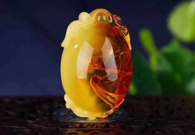 翡翠原石现场直播平台蜜蜡等级划分  第3张