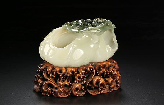 中国“四大名玉”之一，岫岩玉——文化史上最悠久的玉种  第1张