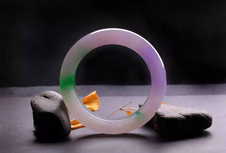 乱世黄金盛世玉，翡翠和黄金到底谁更保值？  第5张