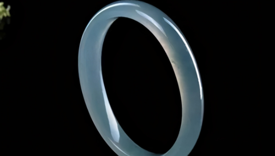 黄翡翠 手镯极品翡翠为什么你很难遇到？原来是这些原因  第1张