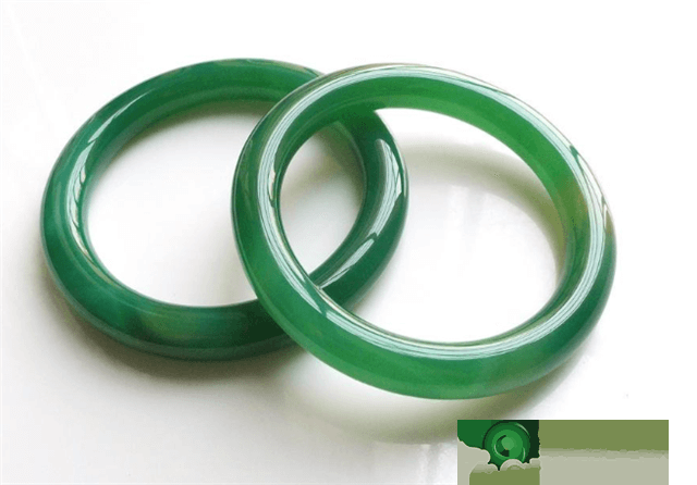 你的浓密翡翠镯子是真是假？有可能是这种仿品！   第3张