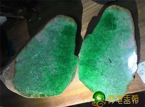 帝王绿翡翠手镯7亿教你好多个翡翠和翡翠赌石领域里的行语，击杀权威专家！   第3张