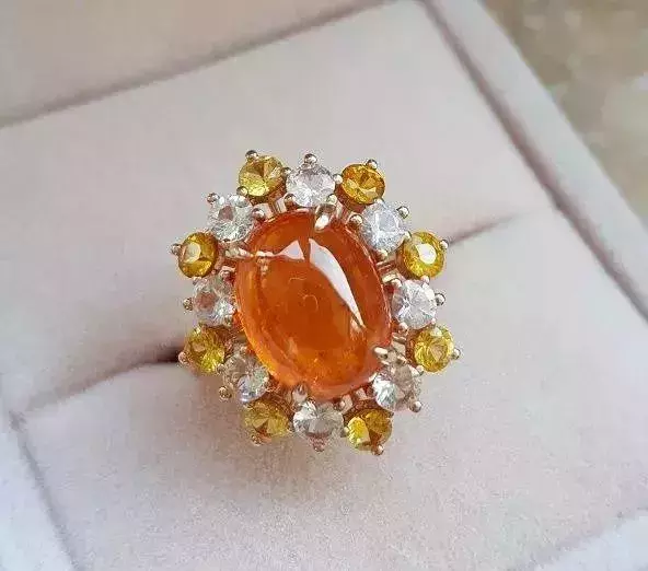 10种鉴赏级石榴石：红过红宝、绿过祖母绿，比钻石闪  第2张