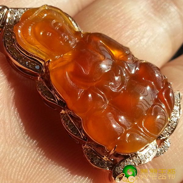 翡翠手镯有一块黄翡翠等级的划分，那个等级的翡翠最好   第3张