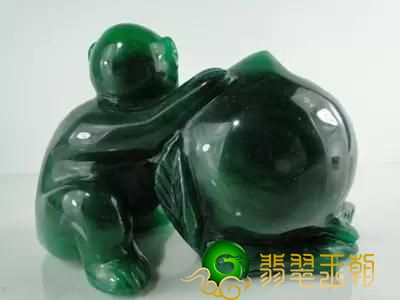 精美的翡翠玉猴 寓意千岁随身保护使人健康长寿   第3张