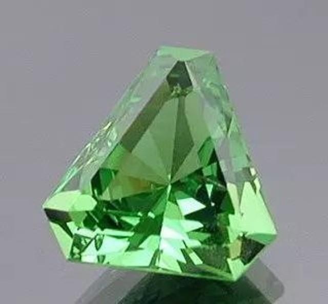 元老级宝石石榴石  第9张