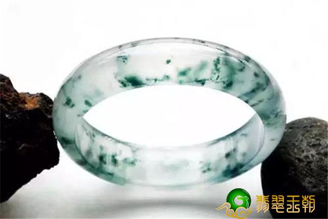 翡翠飘花价钱高吗？教你从这几层面看它！   第3张