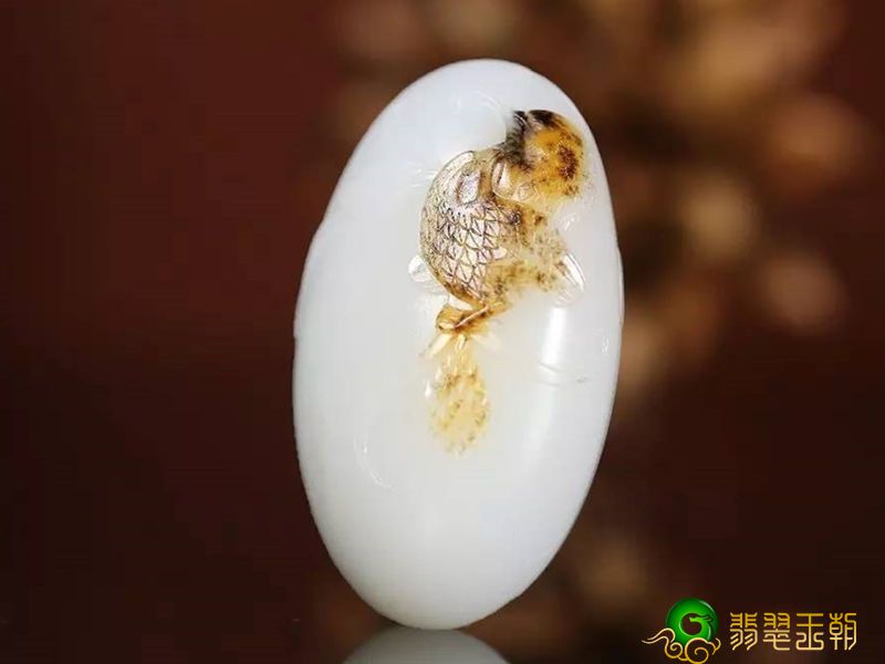 翡翠价格为什么怎么让新疆和田玉有包桨？   第3张