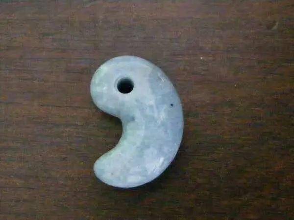 平安扣翡翠挂件翡翠市场95%的翡翠产自缅甸，那么，剩下的5%产自哪里呢？  第3张