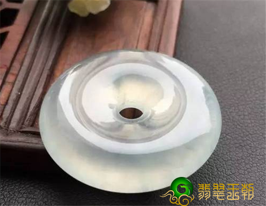 帝王绿翡翠手镯7亿教你好多个翡翠和翡翠赌石领域里的行语，击杀权威专家！   第5张