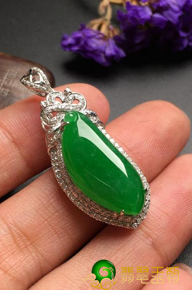 翡翠手镯买大点好翡翠福瓜寓意好，贾静雯刘晓庆都爱它！   第13张