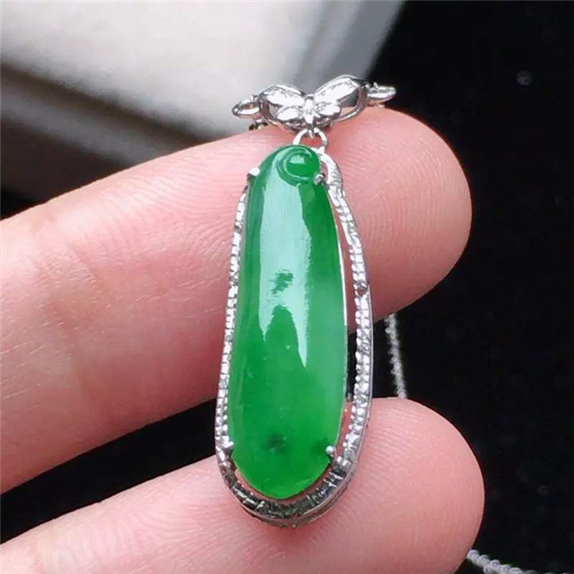 怎么辨别翡翠的真假如何查看镶嵌的翡翠厚度？综合多方面来看一下！(图文)   第2张