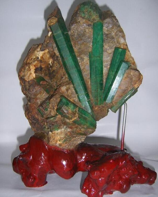 翡翠手镯有棉好不好“绿宝石之王”祖母绿身价之谜  第7张