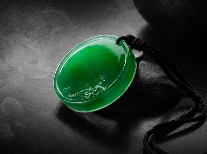 翡翠价格会上涨吗，为什么？它的背后有哪些推动因素？  第3张