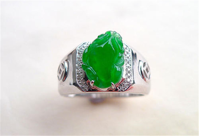 翡翠玉石 哪里买翡翠貔貅的价格高吗？讲一讲佩戴翡翠貔貅相关禁忌！(图文)   第3张