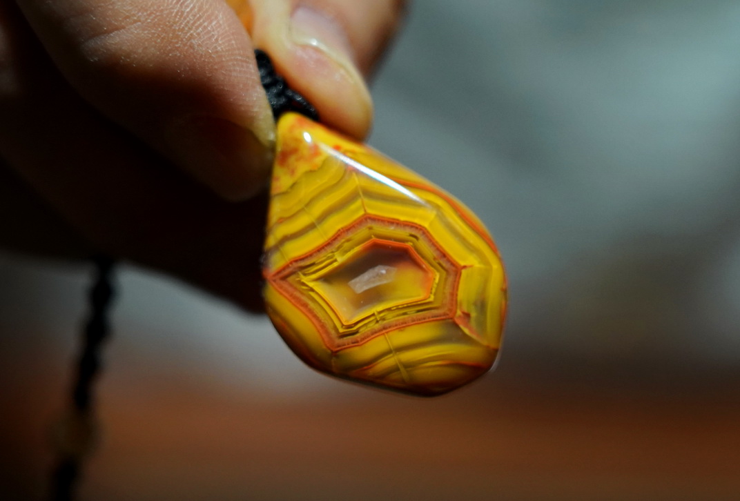 开在石头里的花朵-----战国红  第22张