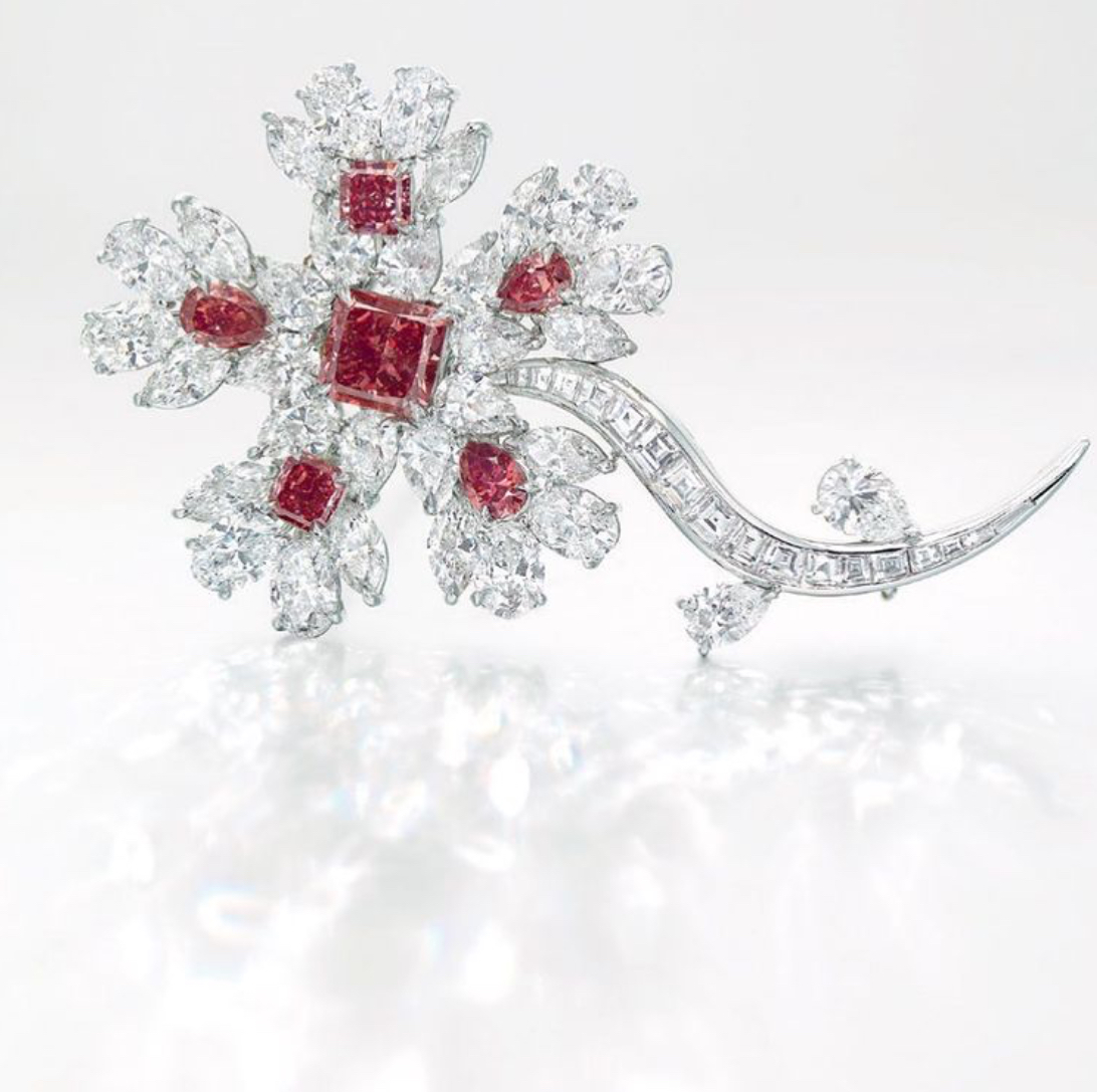 2018冰种翡翠价格被誉为钻石中的大熊猫，红色钻石  第6张