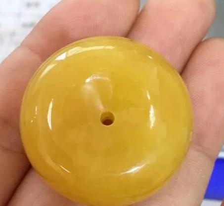 缅甸的翡翠是真的蜜蜡返花，千万别小瞧！  第9张