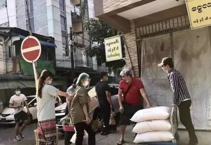 翡翠A货一般多少钱缅甸又出事！翡翠还买的到吗？  第2张