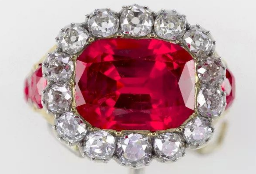 红宝石华丽高贵，历史悠久，而它流传的魔力传说更是令人无比着迷  第5张