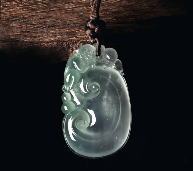 翡翠手镯磕的裂纹图片想要购买翡翠，这篇文章得看一下  第4张