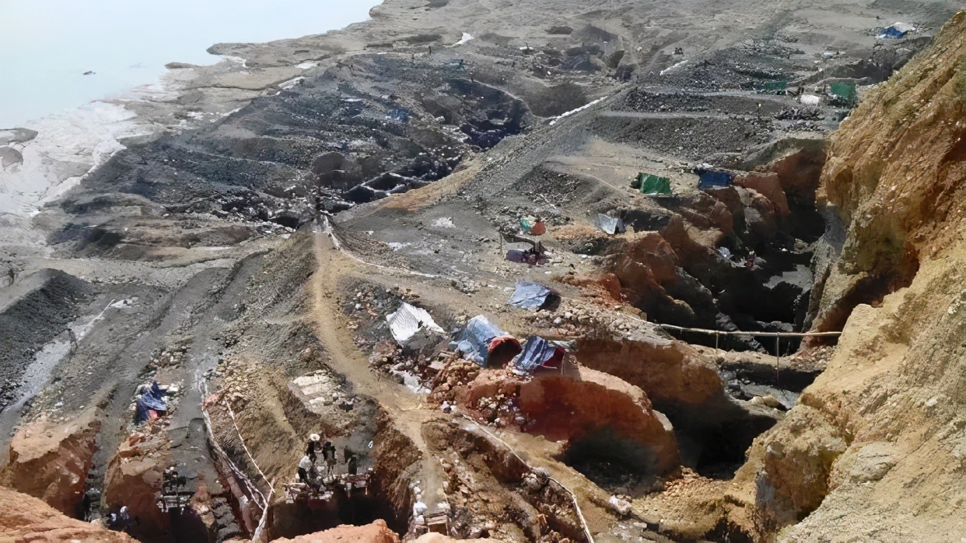 缅甸现场收翡翠平台翡翠手镯何以见得比其它翡翠饰品更贵？  第3张