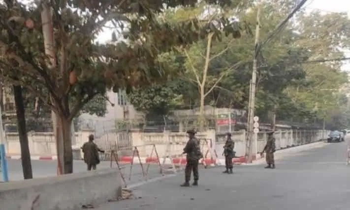 翡翠A货一般多少钱缅甸又出事！翡翠还买的到吗？  第1张