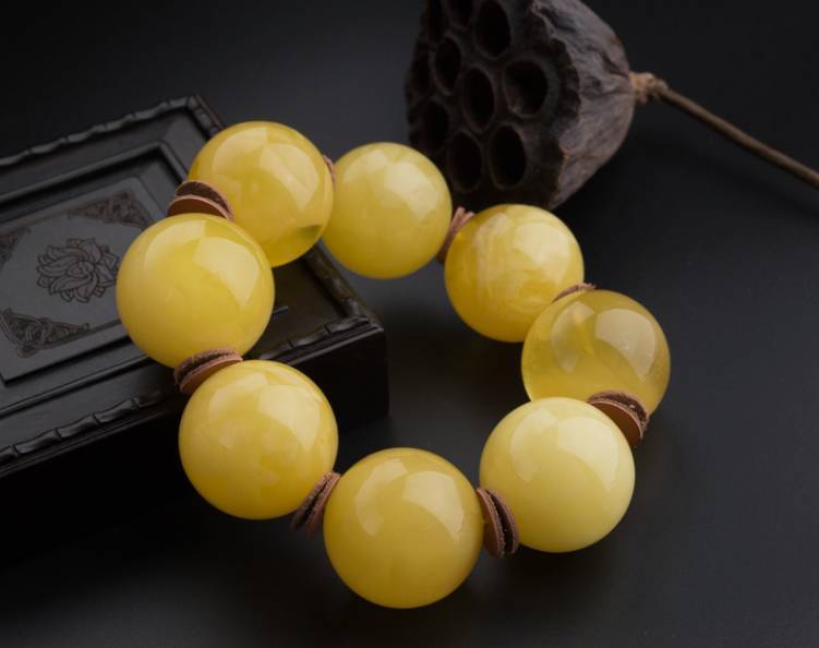 世界上最贵的三种蜜蜡  第2张