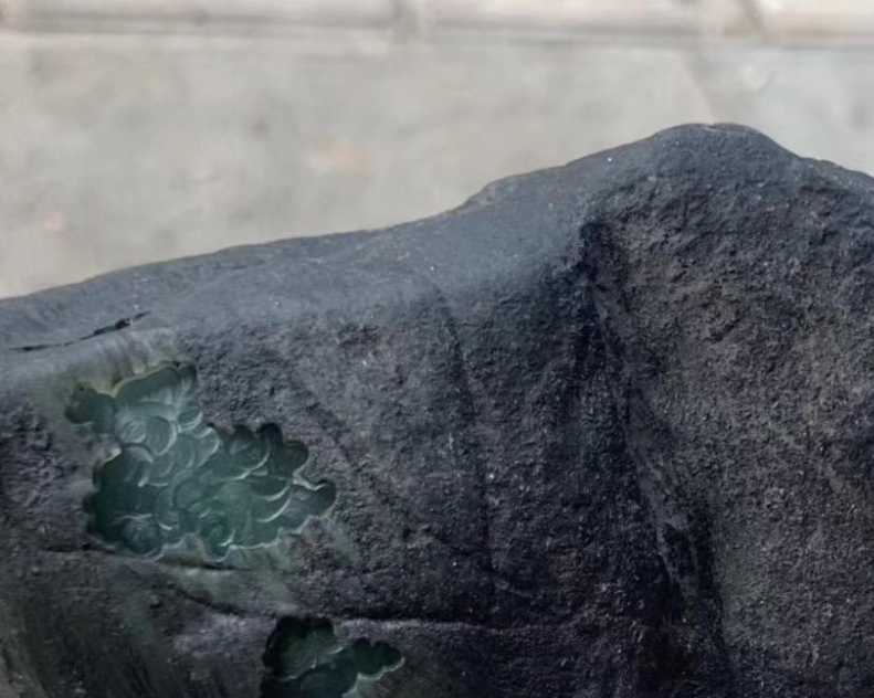 翡翠饰品镶嵌翡翠行业的十字路口，翡翠商该如何选择？  第3张