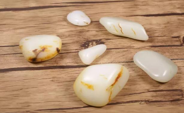 和田玉：外行看白度，内行都看这些……  第2张