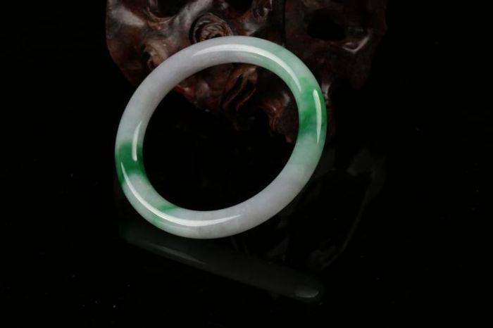 怎么鉴别翡翠b货翡翠东方美，美在含蓄，美在温润  第7张