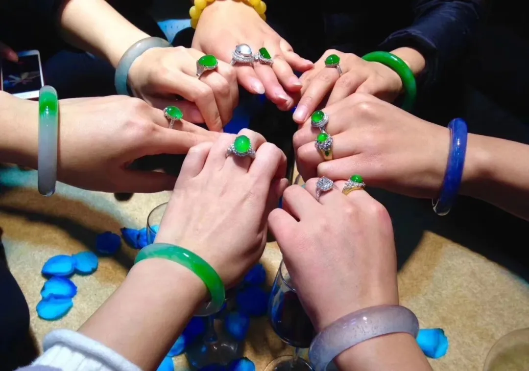 为什么越有钱越喜欢购买翡翠呢？  第8张