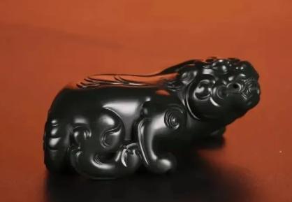 哪里可以给翡翠估价“脂份到羊脂”是对和田玉最好的评价  第4张