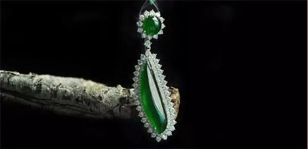 糯化豆色翡翠手镯影响翡翠价值上涨的主要因素  第1张