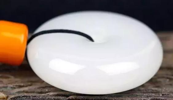 和田玉：外行看白度，内行都看这些……  第3张