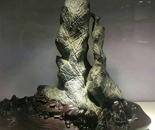 灵璧石的特点：三奇、五怪、一神  第8张