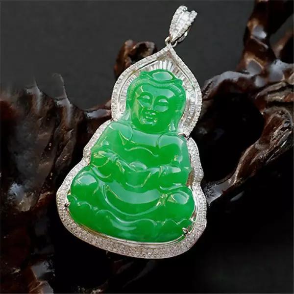 糯化豆色翡翠手镯影响翡翠价值上涨的主要因素  第6张