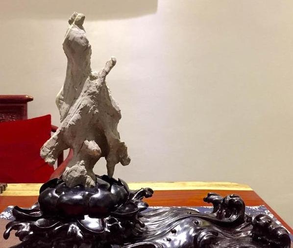 灵璧石的特点：三奇、五怪、一神  第12张