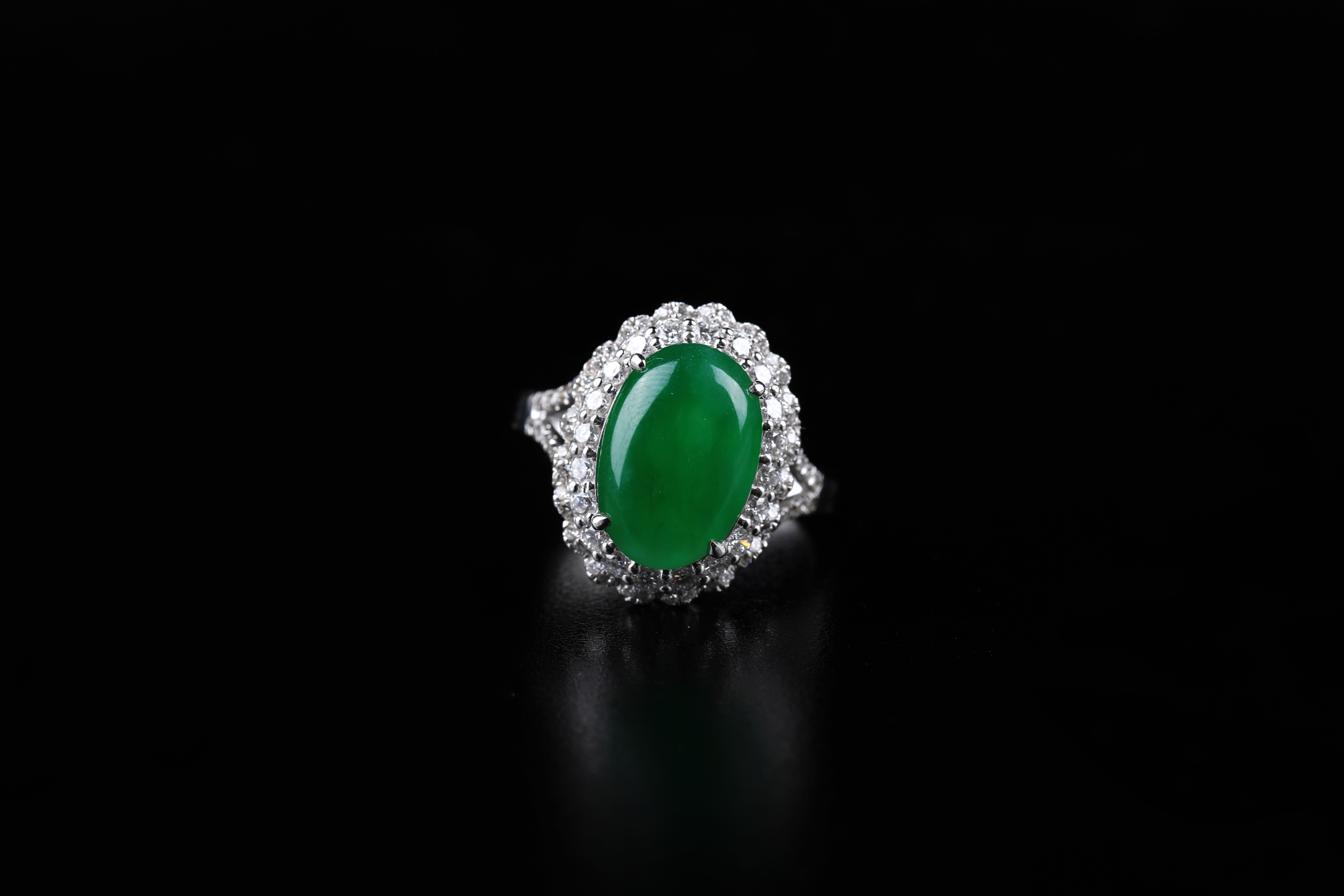 冰黄翡翠价格翡翠价格都是炒作？了解这7点，你才能重新认识翡翠的价值  第5张