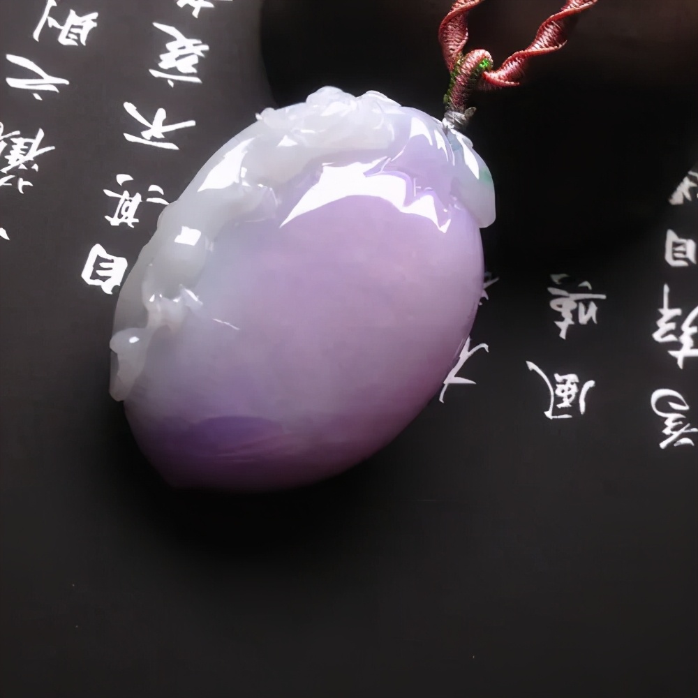 冰糯种翡翠鉴定三十而立，四十而不惑，不同年龄佩戴翡翠也有不同的寓意  第25张