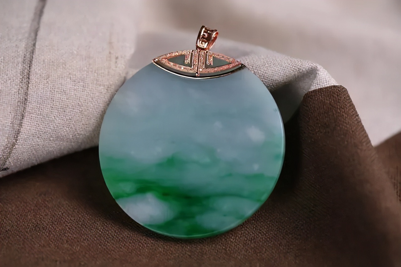 翡翠也讲“价值观”？这十大价值观，玩不玩翡翠都要知道  第21张