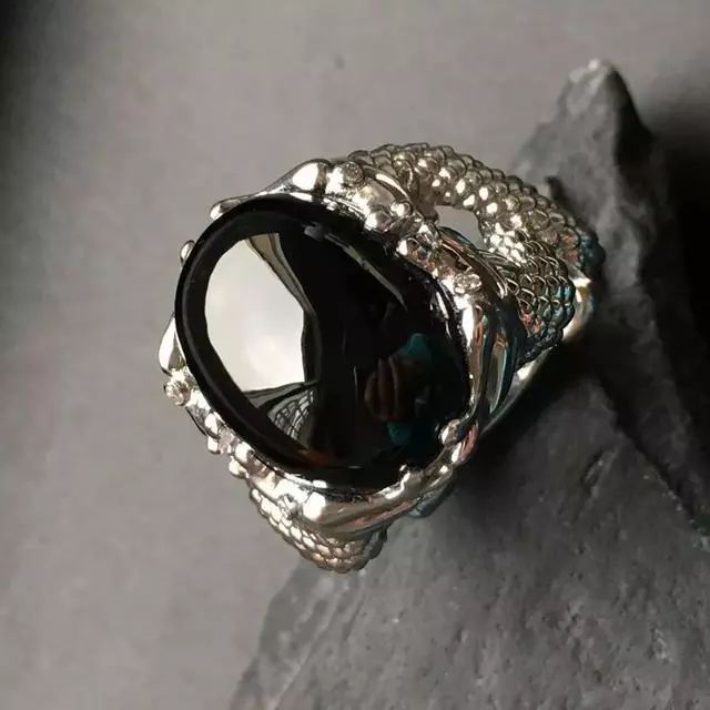 听说各类藏家都开始看好墨翠，墨翠值钱吗？  第5张