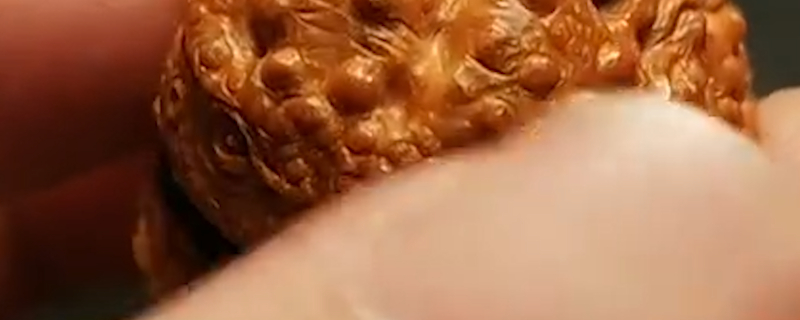 翡翠a货挂件牌子三足金蟾的寓意和象征 三足金蟾如何去摆放？摆放的忌讳和讲究有什么？   第2张