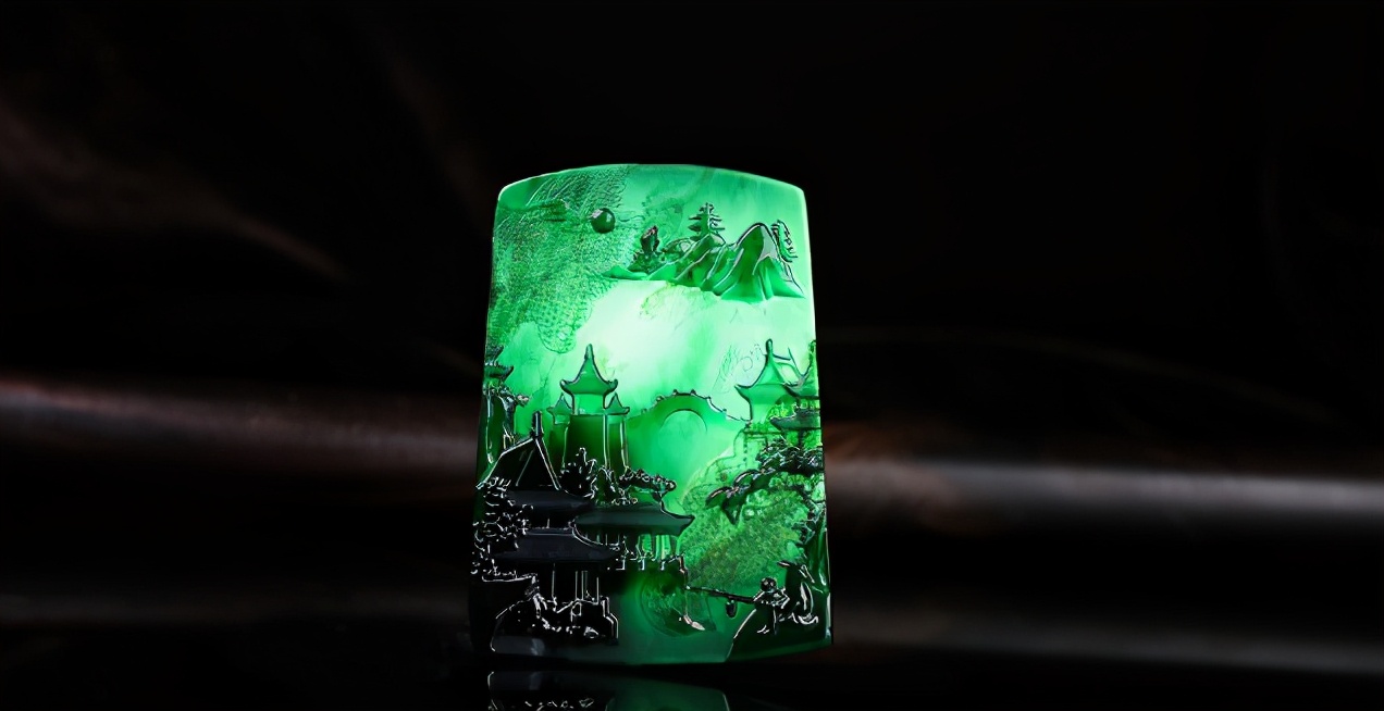 翡翠手镯用打蜡吗“黄金有价，玉亦有价”，如何判断翡翠的价值呢？  第1张