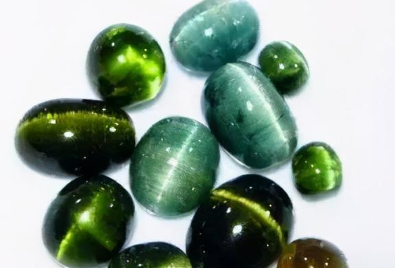 男的带翡翠还是玉碧玺：宝石中的万花筒  第24张