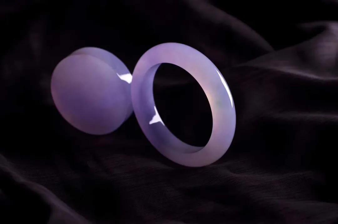 天然翡翠的鉴定依据谁说紫罗兰不值钱，只是你没买对而已~这对手镯1.9亿  第14张