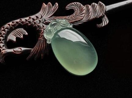 新疆翡翠原石天然翡翠a货是什么意思啊 懂的人不妨说说   第1张