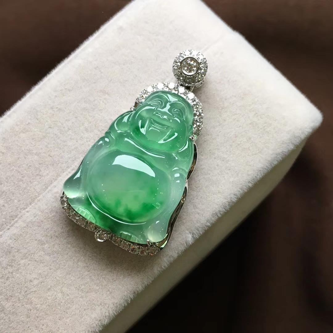 翡翠吊坠怎么选择？款式有哪些寓意，了解一下，送礼自戴不会错  第5张